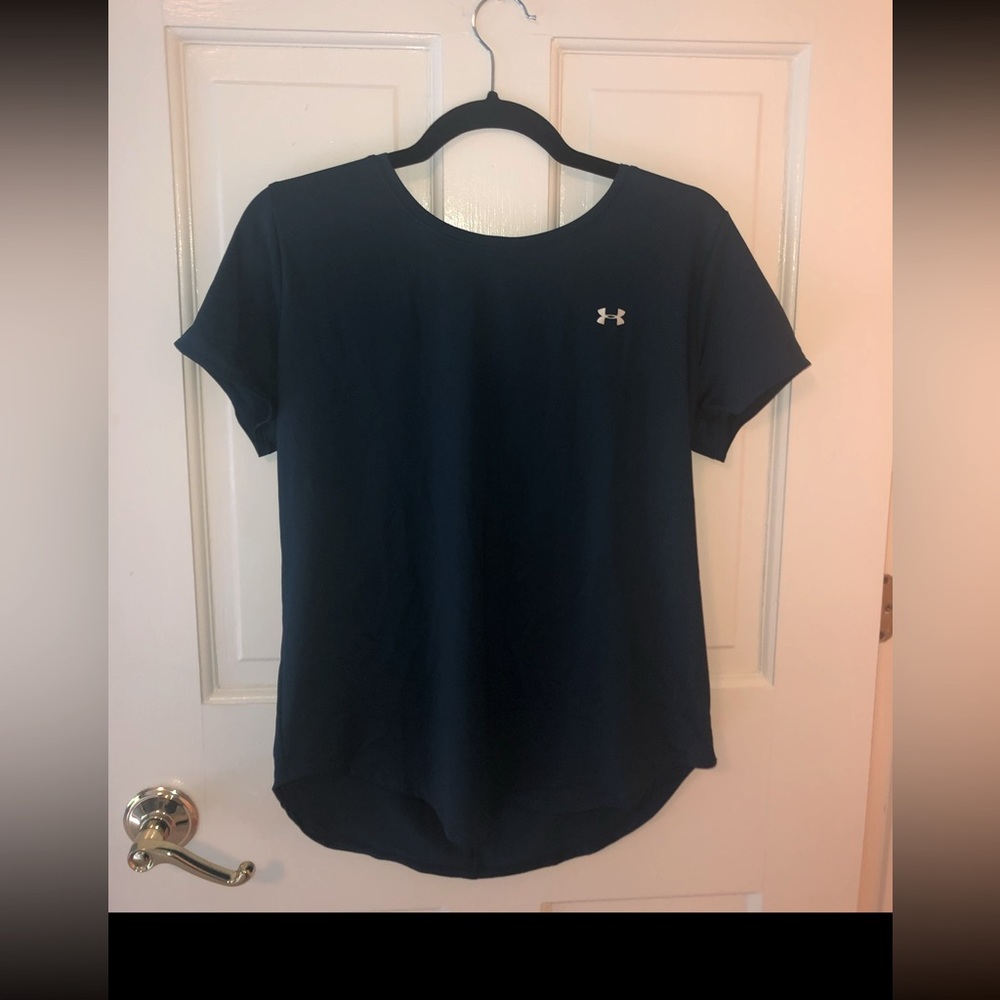 Like New Under Armour Short Sleeve Shirt.